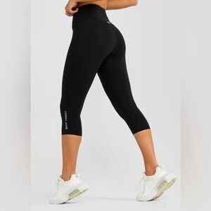 Lorna Jane Lotus Black 7/8 Leggings